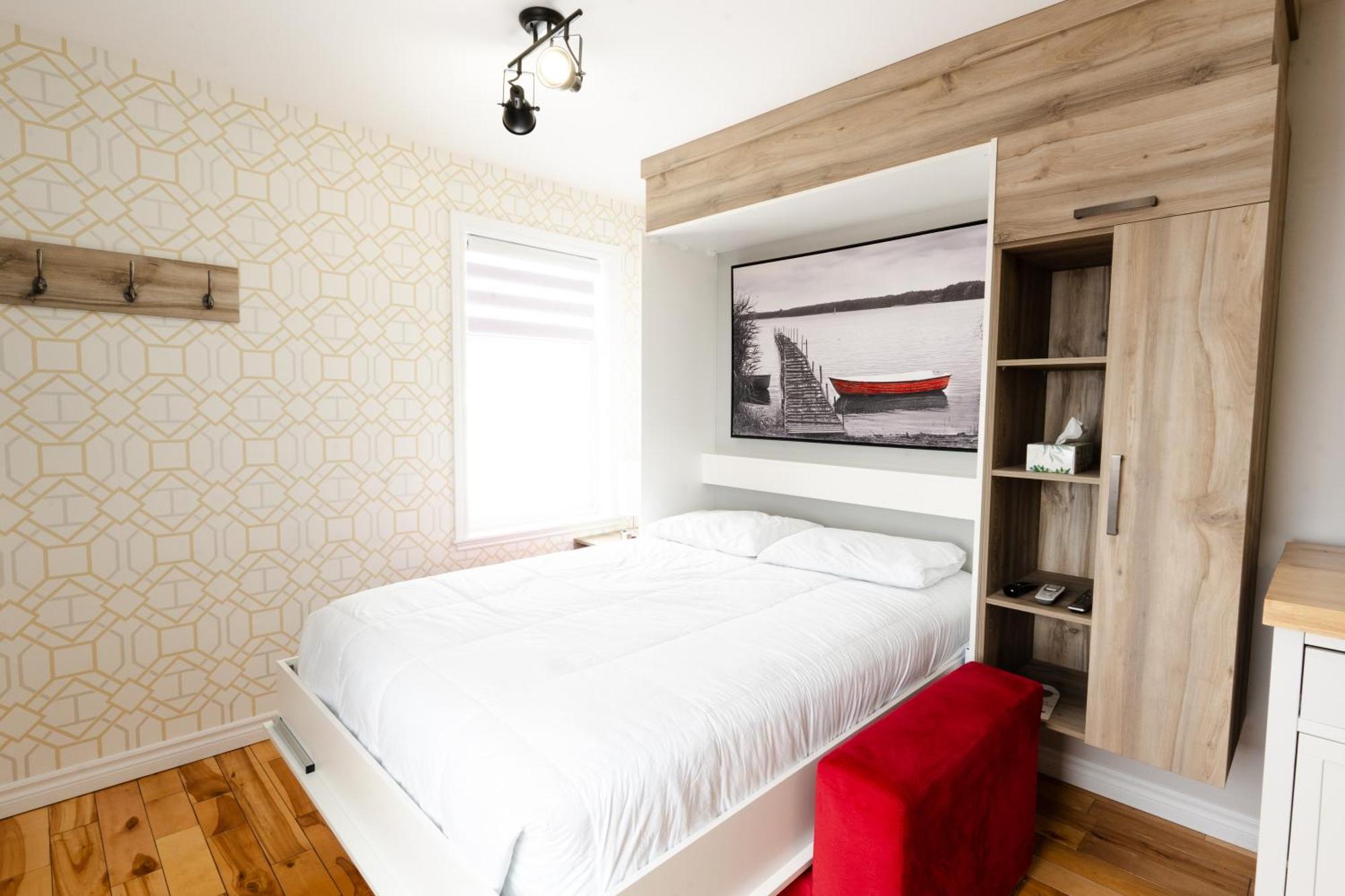 Hotel Les Quatre Bonheurs Amqui Bagian luar foto